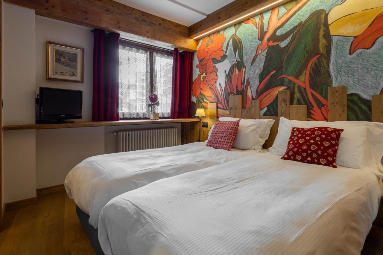 Hotel & Ristorante Serenella Breuil-Cervinia Εξωτερικό φωτογραφία